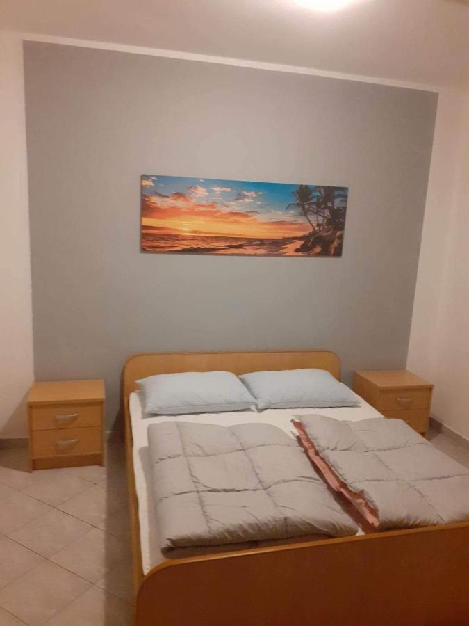 Apartments Felicce Banjol Exterior foto